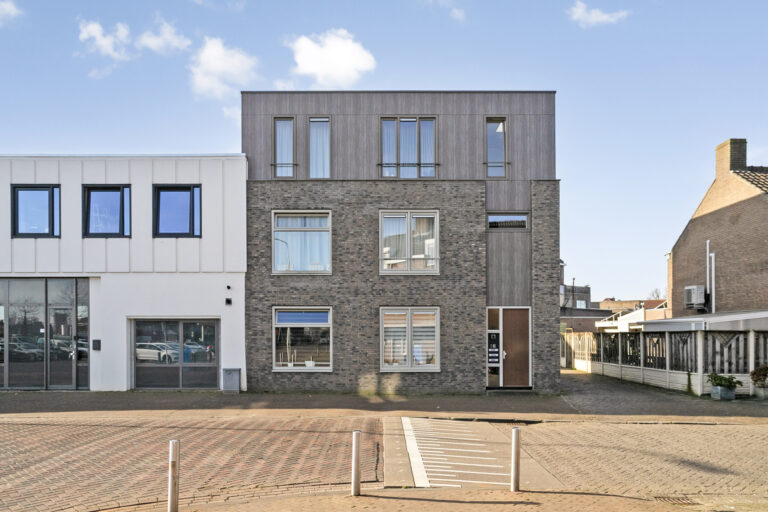 FransHalslaan1B4703GPRoosendaalNL 02